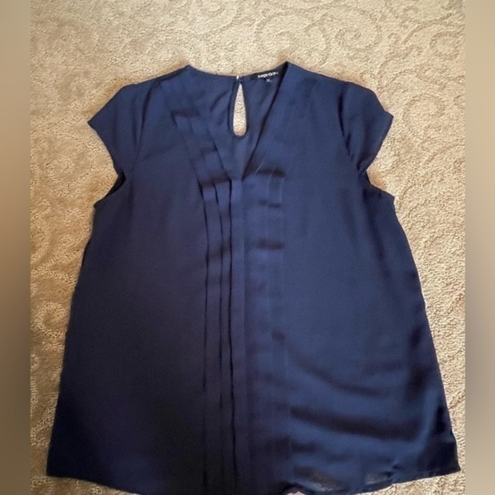 Paper moon Navy Blue Pleated Front Blouse Size Medium